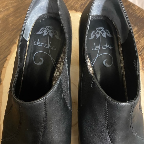 Dansko Bennett Nappa black 2.75" leather bootie/heels. Women's EU 39 (US 8.5) - Picture 4 of 10